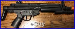AIRSOFT H&K MP5 TYPE rifle with 3 mags, 2 batteries, charger, speed loader, BBs