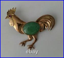Beautiful vintage 14k gold Rooster with Jade and Ruby eye brooch pin JS-F H. K