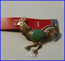 Beautiful vintage 14k gold Rooster with Jade and Ruby eye brooch pin JS-F H. K