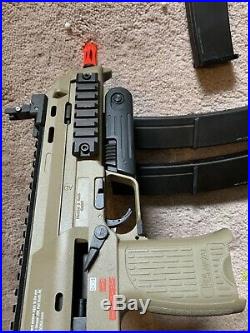 HK Mp7 Hecklet & Koch. Gas Airsoft bundle(includes 3 Mags)