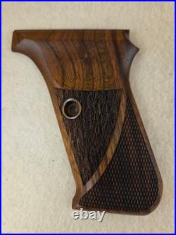 HK P7 PSP Walnut Chkrd/Txtd PistolGrips WithO LOGO FOR PROTRUDING MAG RELEASE U3
