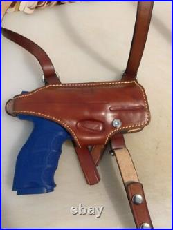 Shoulder holster for HK45 compact with 2 pouch magazines brown leather